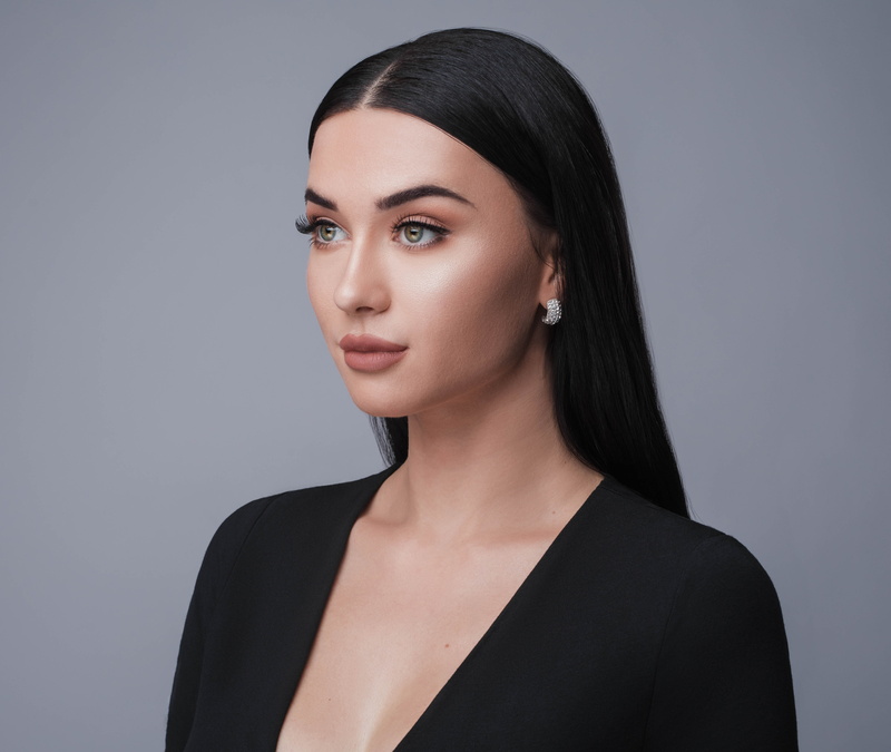 girls, 5K, irina the diva, 5k, adult, portrait, front view, one person, beautiful people, headshot, hair, hd, 4k, studio shot, indoors, gray, beauty, looking at camera