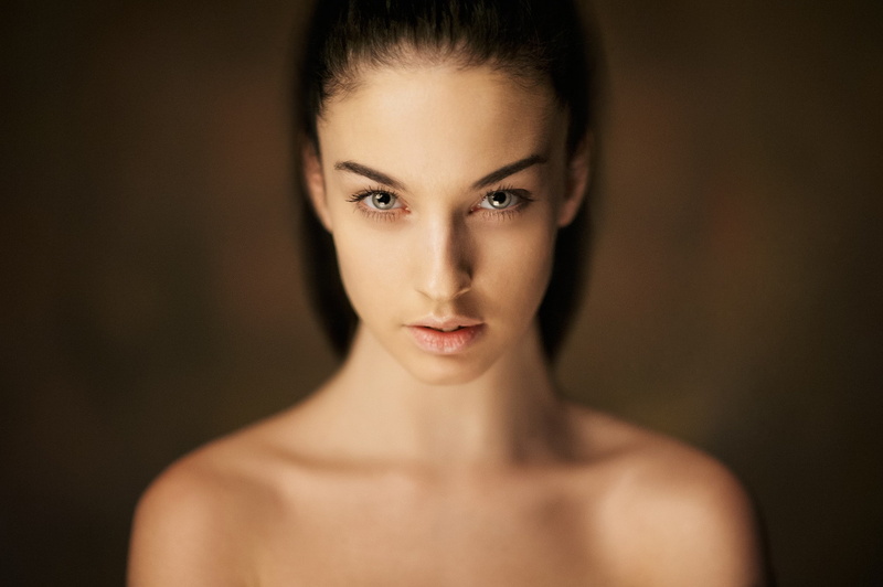 human body part, women, beautiful woman, shirtless, portrait, looking at camera, face, serious, 1080P, brown hair, body part, Alla Berger, beautiful people