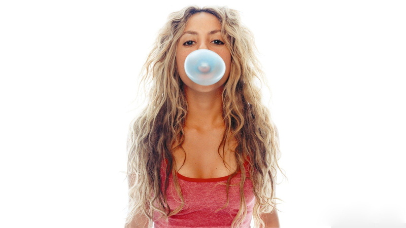 Shakira, music, singer, celebrity, gum, bubble, 1080P