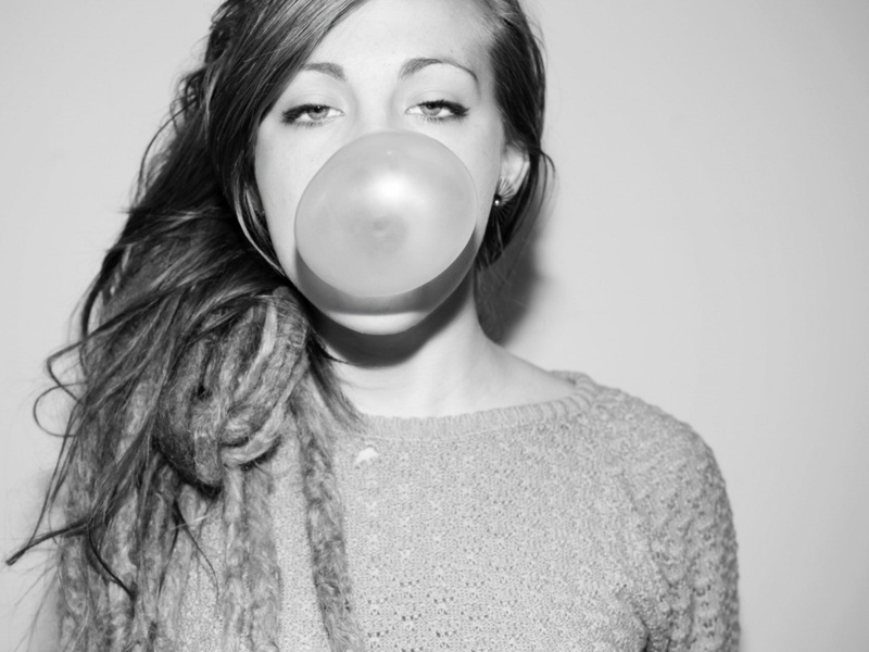 1080P, Looking At Viewer, Against Wall, Bubble Gum, women, monochrome, Dreadlocks