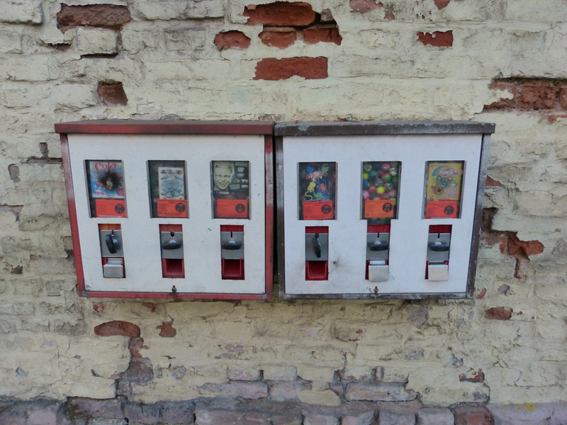 side by side, window, connection, box, retro, unhealthy eating, food, day, bubble gum, Children, vending machine, technology, sweetness, Automatic, food and drink