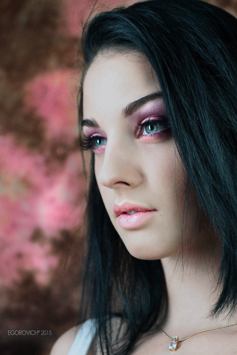 hairstyle, eyelash, purple, adult, fashion, headshot, eyeshadow, women, young adult, model, hair, lipstick, beautiful people, pink color, human lips, 1080P