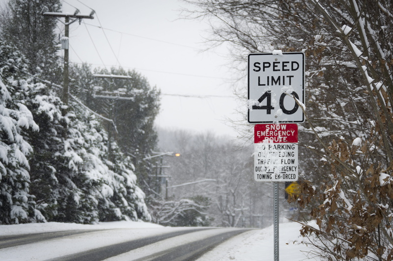 communication, snowing, outdoors, no people, limit, signage, information sign, red, nature, direction, 4K, road, power lines, va, transportation, ox rd and burke lake park rd