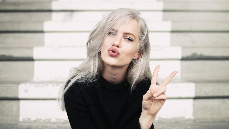 white hair, 1080P, women, looking at viewer, stairs, model, Agnes Hedengård, peace sign, pouting