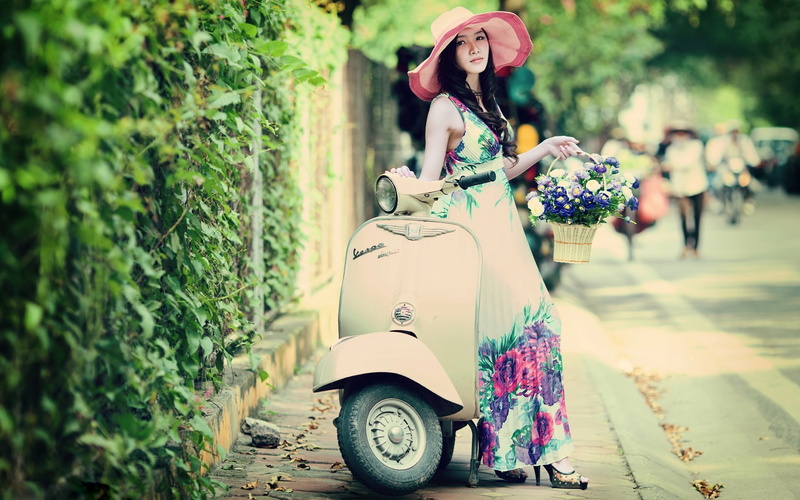 Asian, brunette, women with bikes, hairstyle, young adult, leisure activity, real people, vehicle, wavy hair, day, model, 1080P, millinery, adult, lifestyles