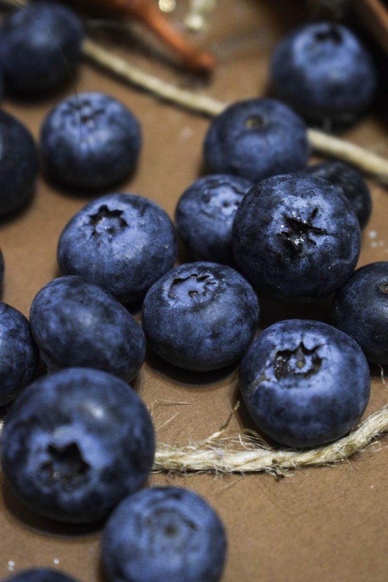 selective focus, still life, romania, organic, fruit, wellbeing, ami, no people, berry fruit, high angle view, close-up, plum, indoors, food and drink