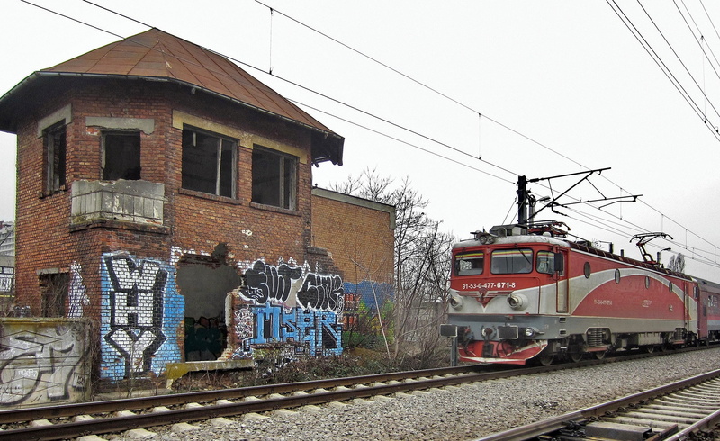 1080P, graffiti, brick wall, no people, old railway station, outdoors, cable, railroad track, window, day, architecture, nature, transportation, track