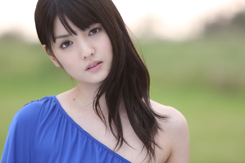 young adult, brown hair, Sayumi Michishige, Asian, 720P, hair, one person, women, beautiful woman, front view, adult, hairstyle, focus on foreground, headshot