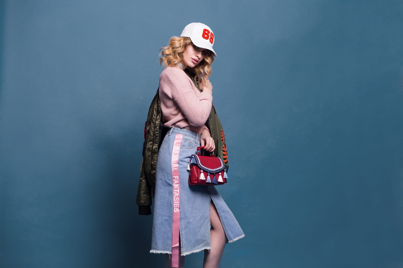 model, bag, looking at camera, young women, outdoors, real people, white, photoshoot, fashion, smiling, women, beauty model, style, wear, outfit, fashion model