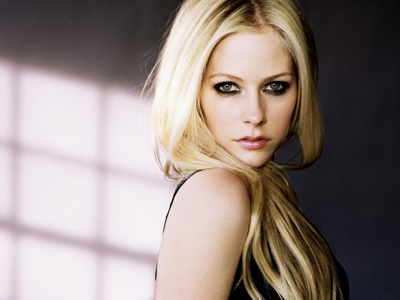 Avril Lavigne, women, singer, portrait, blonde, 720P, long hair