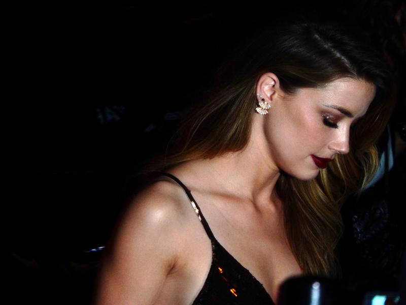 nightlife, actress, 1080P, Amber Heard, night, eyeliner, beauty, blonde, dark, hair, portrait, lifestyles, one person, model, brunette, hairstyle, brown hair