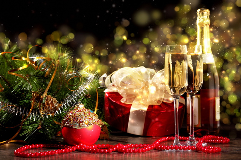 transparent, cocktail, red, alcohol, household equipment, glass - material, food, drink, still life, white, drinking glass, Christmas, nature, container