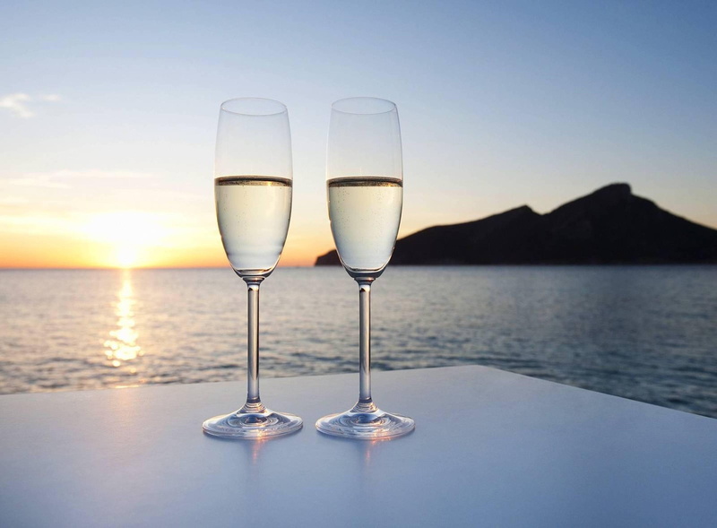 romance, island, holiday, romantic, ocean, sunset, drinks, tropical, table-for-two, champagne, view, 2K, paradise