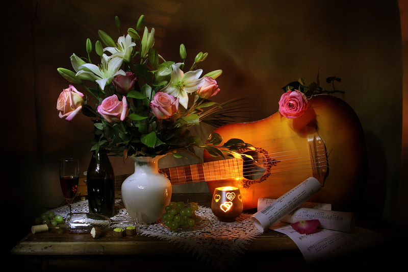 napkin, glasses, candy, Lily, notes, bottle, vase, wine, candle, grapes, guitar, flowers, berries, roses, table, leaves, 2K