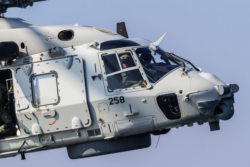 helikopers, accidents and disasters, aerospace industry, white color, air vehicle, heli, sar, sky, sea, airplane, pilots, flying, no people, clear sky