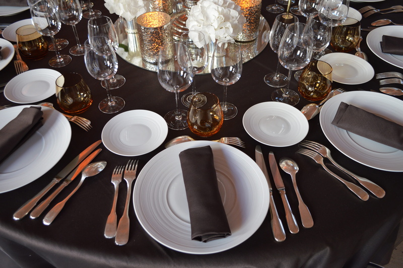 place Setting, household equipment, luxury, reception, plate, knife, crockery, Bernardine, setting, drinking glass, food and drink, table Knife, stemware