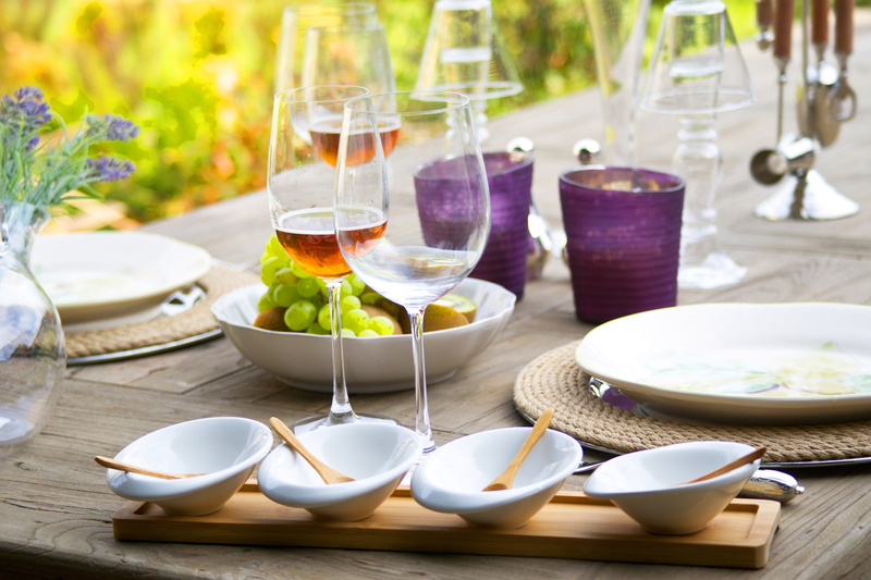 design, household equipment, macro, lot, drink, food photo, beautiful, daytime, photography, glass, furniture, outdoors, gift, dinnerware, composition