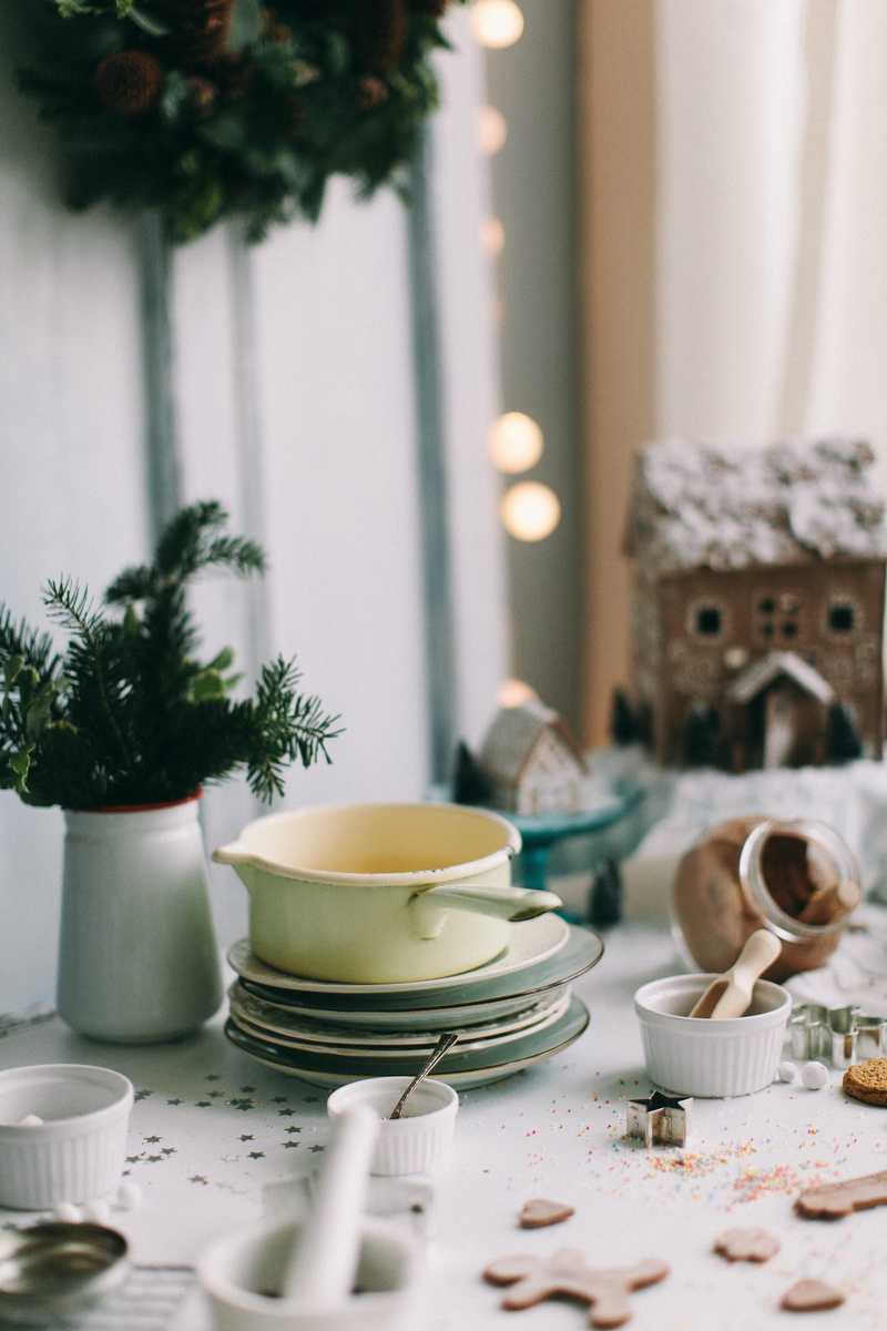 set, table, household equipment, white, eating utensil, food and drink, absence, food, table knife, mug, still life, selective focus, day, plate, indoors