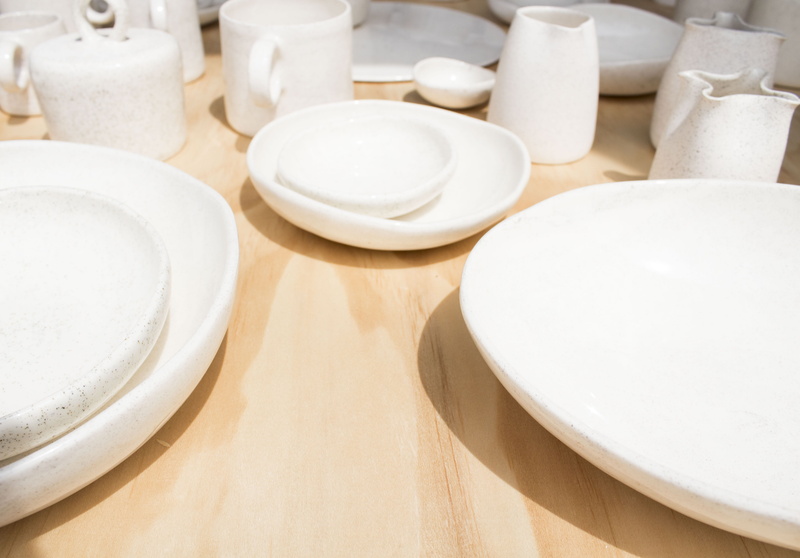 empty, household equipment, plate, dinnerware, porcelain, ceramics, clean, cup, indoors, 4K, kitchen, high angle view, domestic room, bowl, white, still life