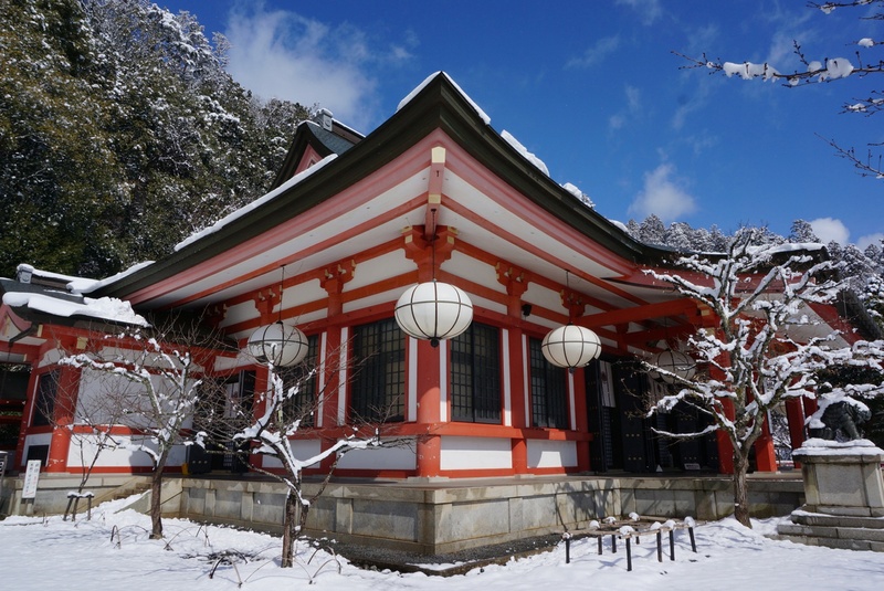 place of worship, cloud - sky, no people, covering, architecture, built structure, tree, temple, cold temperature, nature, kurama temple, building exterior