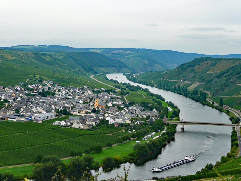 outdoors, holiday, building exterior, agriculture, scenics - nature, rural scene, village, vineyards, Mosel, wine, built structure, day, sky, water, mountain