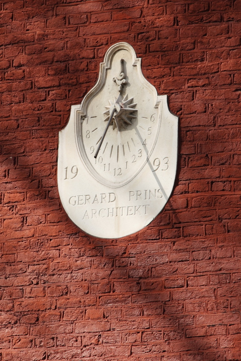 clock, day, historical, art and craft, clock face, accuracy, old, text, 2K, wall clock, minute, brick wall, low angle view, sun, device, number, wall