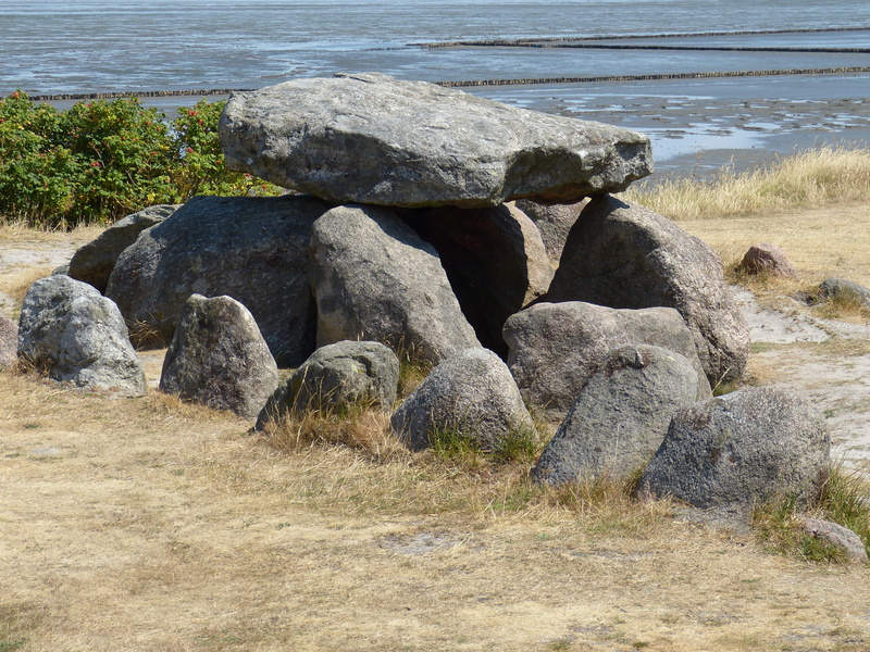 grave, 4K, tranquility, no people, keitum, rock - object, sea, outdoors, sylt, stone circle, wadden sea, archaeology, non-urban scene, land, beach, solid