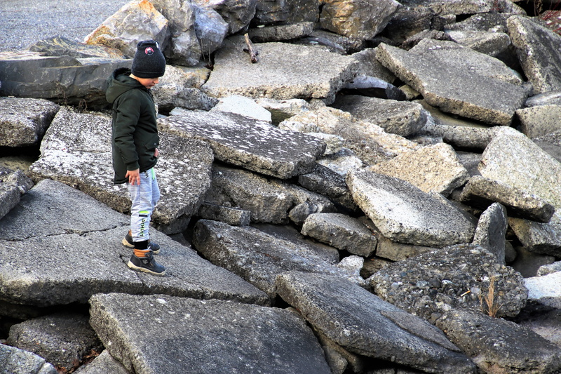 peace of mind, staircase, leisure activity, one person, rock - object, the structure of the, tint, nature, rock, great, monolithic part of the waters, stone - object