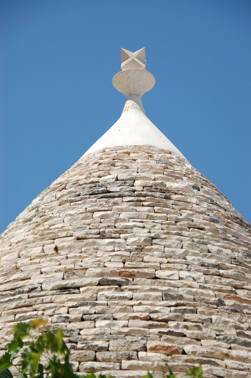 puglia, sky, apulian, history, ancient civilization, spire, building exterior, 2K, conical roof, italy, sunlight, trulli, architecture, outdoors, spirituality