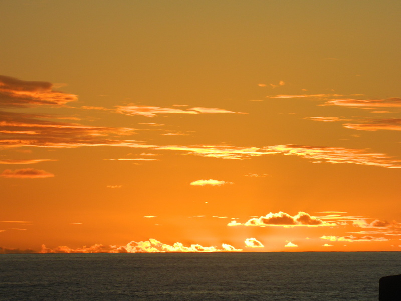 waterfront, rapa nui, sea, ocean, orange, tranquility, sun, sunlight, orange color, clouds, idyllic, 4K, scenics - nature, sunset, horizon, outdoors, cloud - sky