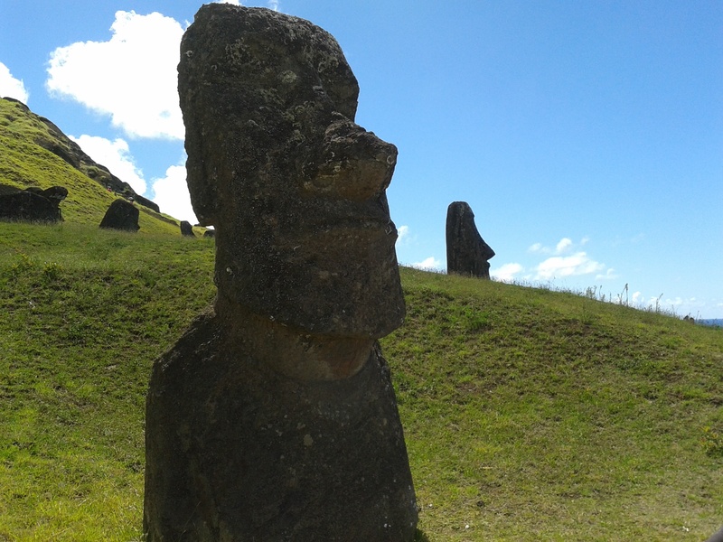 chile, history, nui, moai, 2K, land, landscape, field, sky, day, beauty in nature, architecture, tranquility, no people, plant, green color, easter island