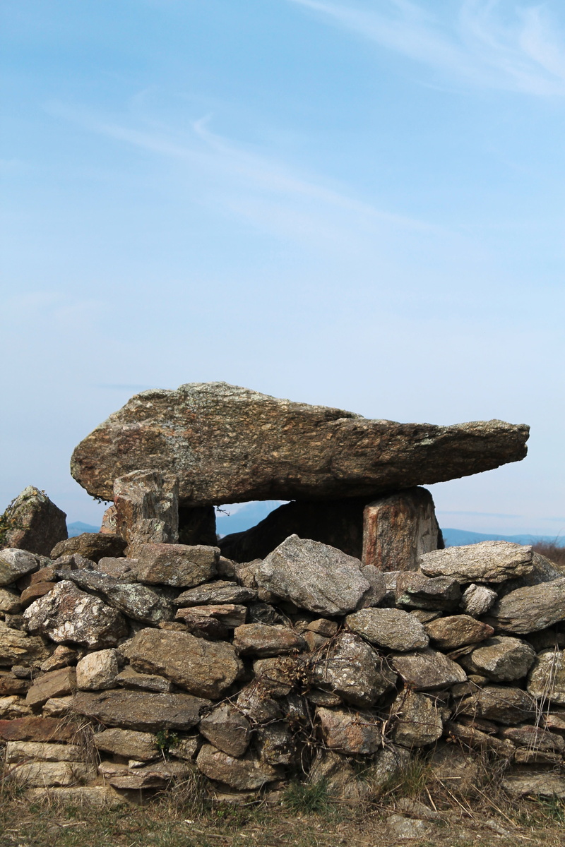 former, old, wall, history, archaeology, sky, pierre, ancient, ruined, the past, no people, rock, built structure, damaged, rock - object, tranquil scene