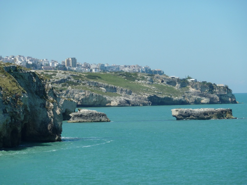 bay, 2K, blue, sea, rock - object, formations, near, clear sky, turquoise colored, nature, architecture, photography, sky, water, tranquil scene, gargano