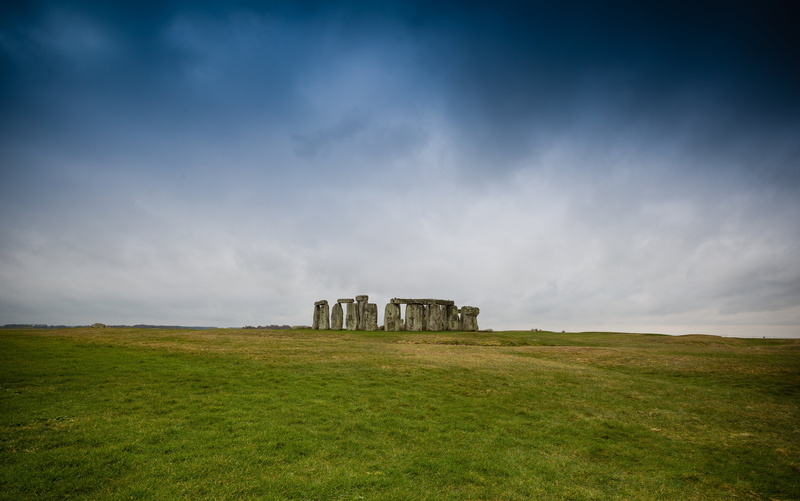 old, ancient, monument, outdoors, neolithic, castle, 4K, landmark, tourism, stone henge, land, green color, ancient civilization, famous Place, no people
