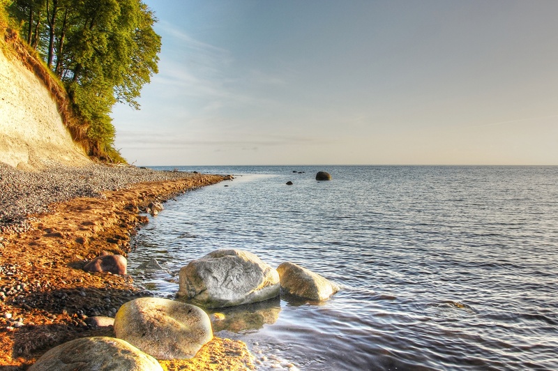 lake, bank, sky, hitting, 2K, pebble, cliff, møns klint, land, món, photo, blue, moens klint, summer, mon, beach, holiday, shoreline, sunny, coast, tourist attraction