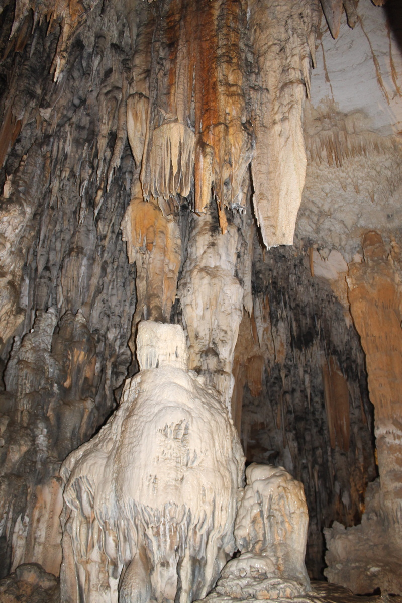 sculpture, Caves, stalacmites, cave, rock, eroded, no people, stalactites, day, representation, outdoors, statue, art and craft, ancient, male likeness