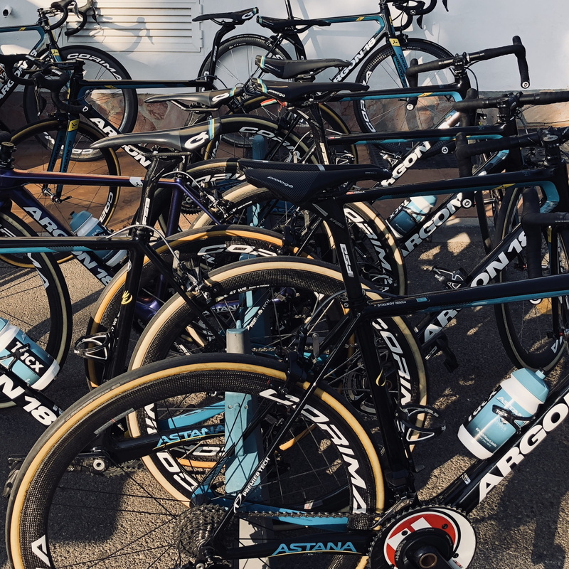 city, travel, tech, bicycle rack, in a row, calle doña ana, 1080P, andalucía, transportation, abundance, vuelta, team, astana, day, bike, alhaurín de la torre