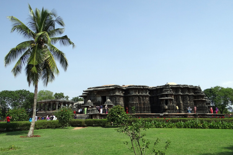 religion, place of worship, outdoors, travel destinations, tourism, coconut palm tree, architecture, 4K, india, plant, nature, day, temple, grass, sky