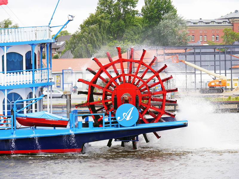 waterway, hamburg, excursion boat, passenger ship, outdoors, moored, rear, red, real people, day, drive, rendsburg, northern baltic sea channel, architecture