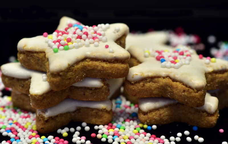 ready-to-eat, icing, temptation, christmas cookies, indoors, sweet food, homemade, snack, still life, small cakes, cookie, christmas time, calories, christmas