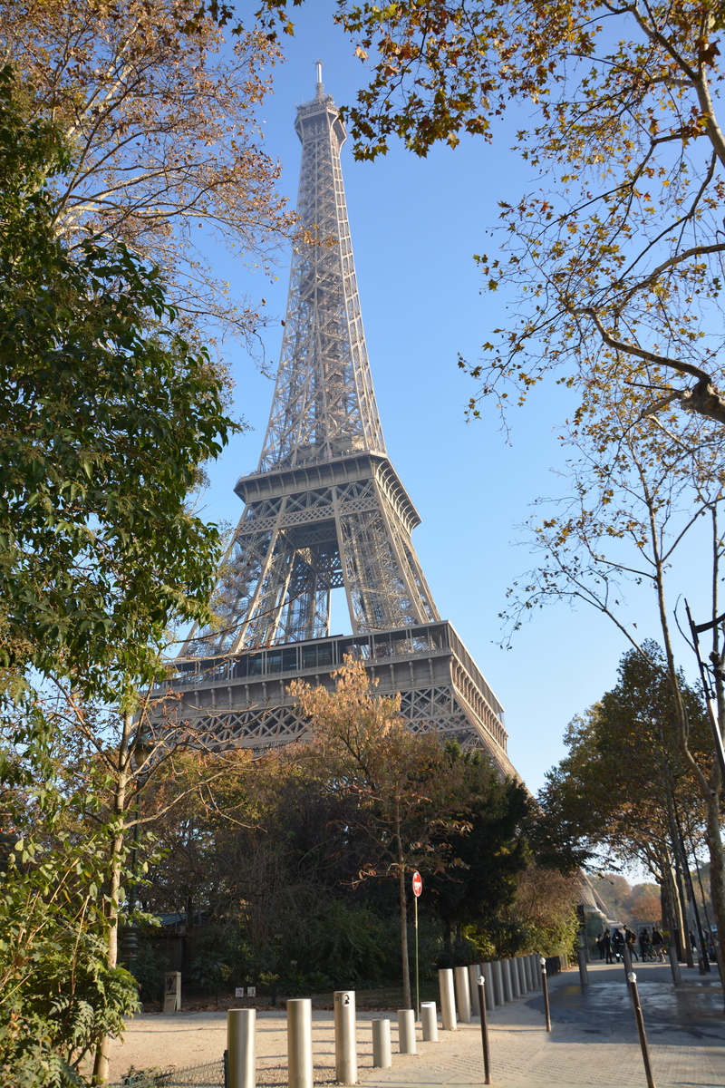 iron - metal, outdoors, france capital city, tourism, no people, spire, low angle view, 5K, building exterior, metal, attraction, travel destinations