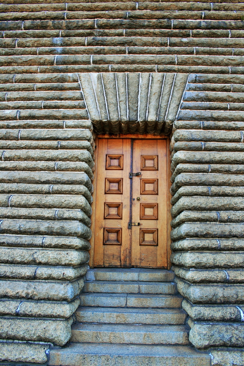 door, house, architecture, monolith, no people, exterior, protection, pioneer, wall - building feature, security, day, old, granite, safety, building exterior