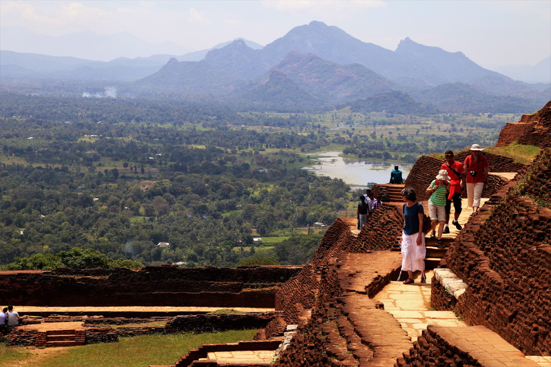 characters, silhouettes, mountain, men, leisure activity, sunny, brick wall, the beauty of the mountains, tourism, plant, panoramic, high, the path, the silence