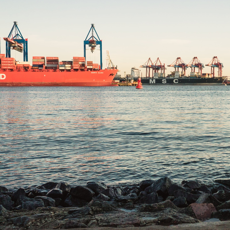 harbor, transportation, waterfront, ship, shipping, machinery, commercial dock, water, pier, övelgönne 57, architecture, hamburg, crane - construction machinery