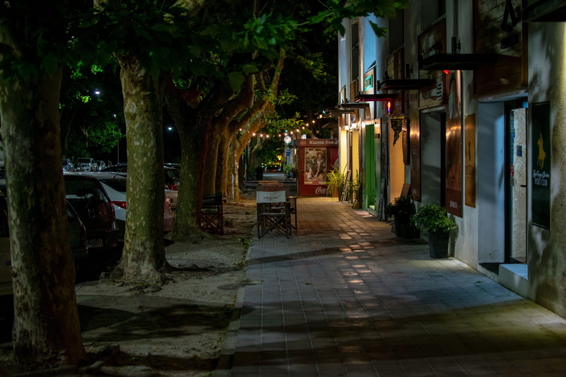 day, paving stone, plant, colonia, empty, seat, residential district, 5K, building exterior, road, building, architecture, built structure, uruguay, tree