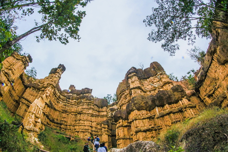natural, geology, famous, scenic, trekking, cliff, jungle, travel destinations, old ruin, daylight, forest, grass, near, chiang mai, incidental people