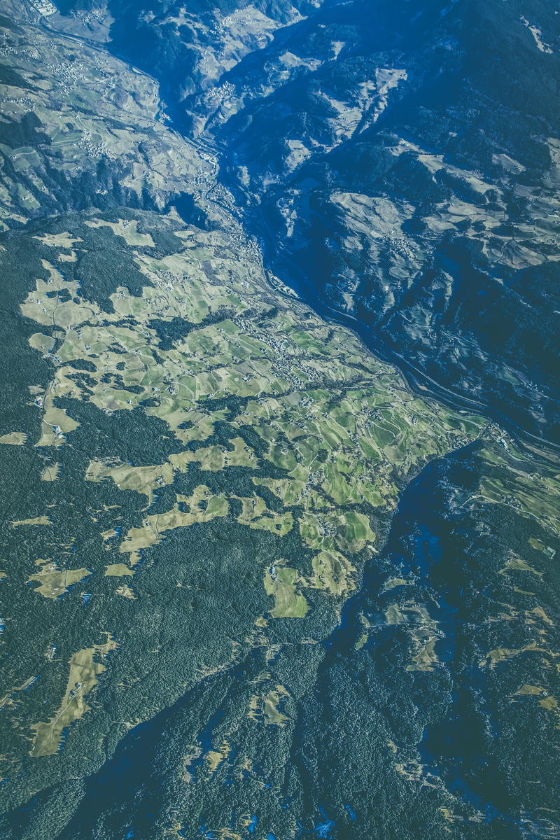 day, balloon, high glacier, birds eye view, landscape, high mountains, grass, sky, snow landscape, water, non-urban scene, snow, wintry, remote, field