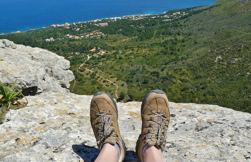 solid, hiking, shoe, mountain, holiday, scenics - nature, person, landscape, high, human foot, one person, 2K, more, stone, day, sea view, view, shoelace