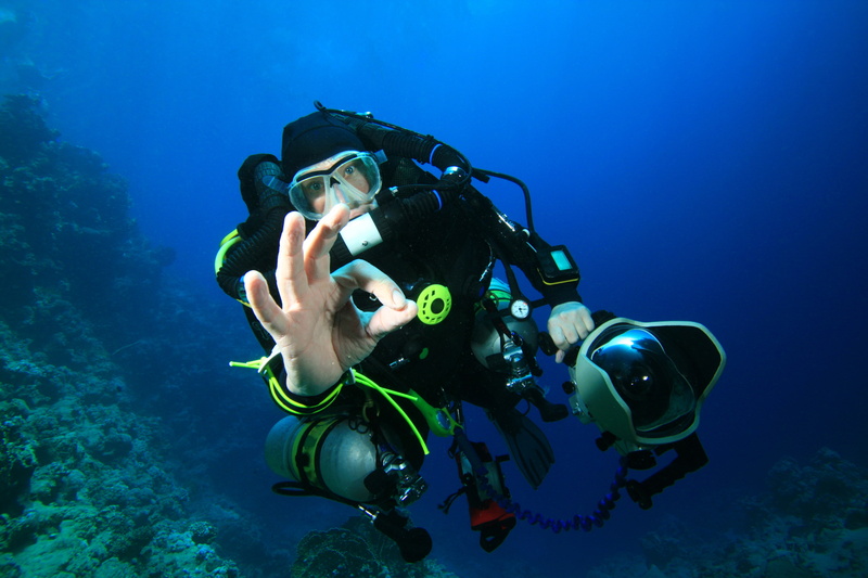 4K, man, snorkeling gear, diving