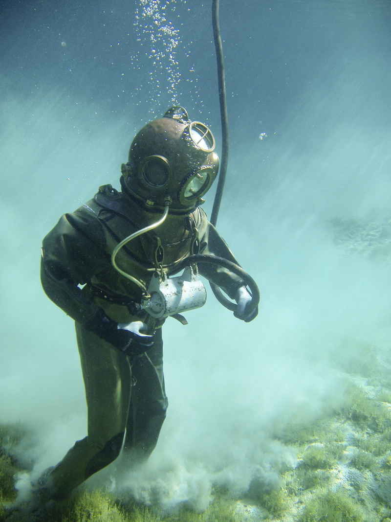 marine, diving, historically, sport, exploration, diving suit, swimming, air bubbles, outdoors, nature, aquatic sport, vintage, sea, aqualung - diving equipment